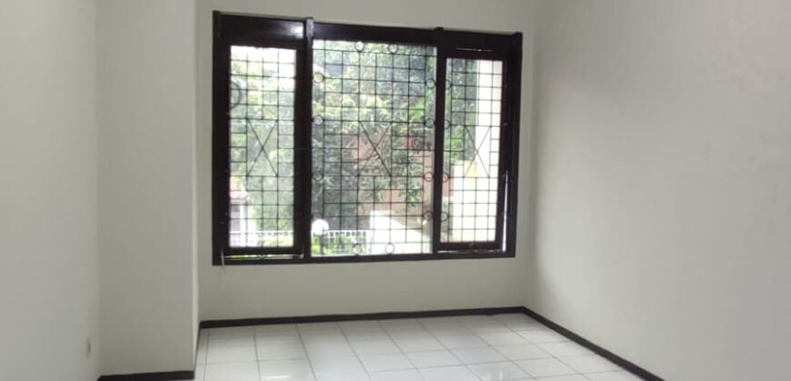 DISEWAKAN RUMAH DI CIGADUNG