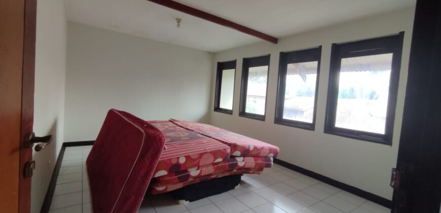 DISEWAKAN RUMAH DI CIGADUNG