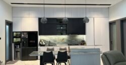 DIJUAL RUMAH DENGAN KOLAM RENANG DI TURANGGA