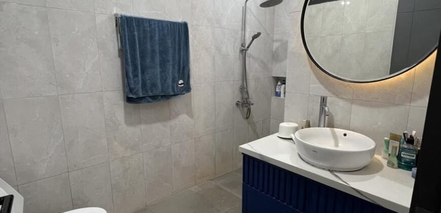 DIJUAL RUMAH DENGAN KOLAM RENANG DI TURANGGA