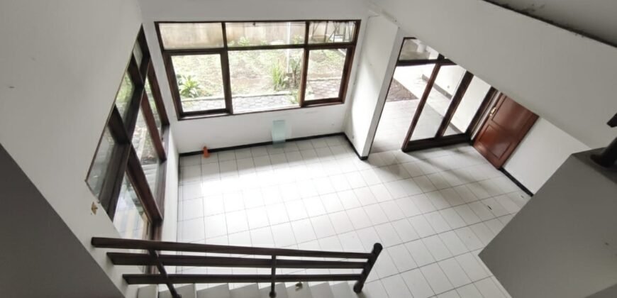 DISEWAKAN RUMAH COCOK DIJADIKAN KANTOR/TEMPAT TINGGAL DI KOPO MELATI