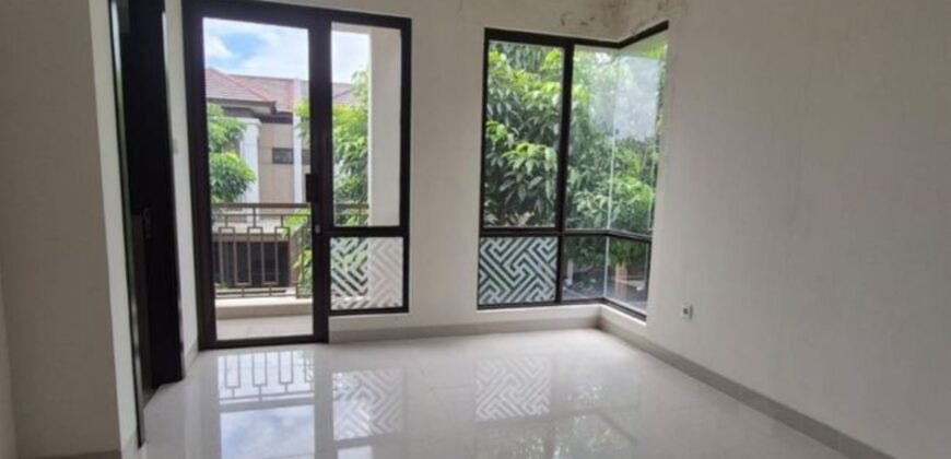 DIJUAL RUMAH HOOK BELUM PERNAH DITEMPATI DI CLUSTER AMAGRIYA EKA PODOMORO PARK BANDUNG