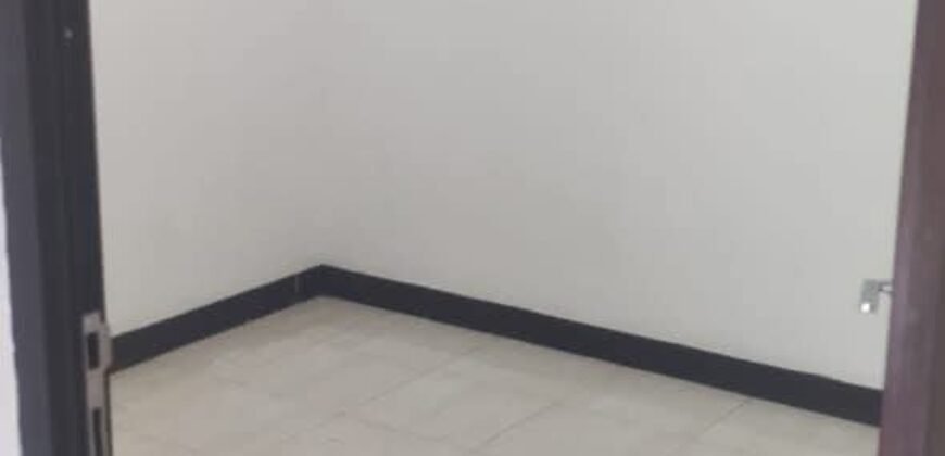 DIJUAL CEPAT RUMAH HOOK LINGKUNGAN NYAMAN ASRI DI DALAM CLUSTER DI CIWASTRA BANDUNG