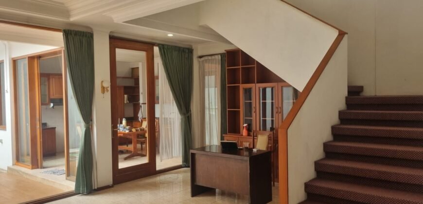 DIJUAL RUMAH MEWAH DI SETRADUTA – BANDUNG