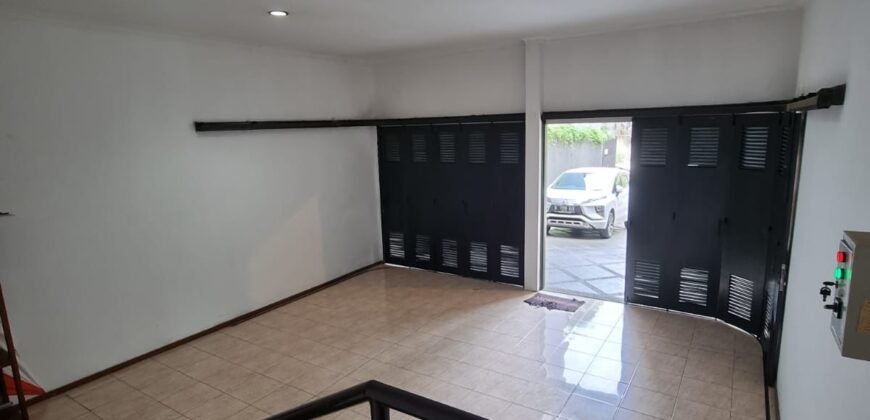 DIJUAL RUMAH MEWAH DI SETRADUTA – BANDUNG