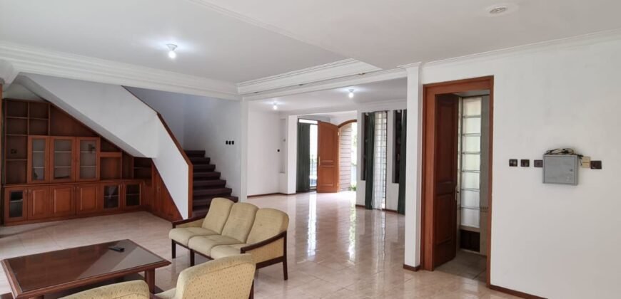 DIJUAL RUMAH MEWAH DI SETRADUTA – BANDUNG