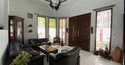 DIJUAL RUMAH DENGAN KOLAM RENANG DI JALAN WINDU BANDUNG