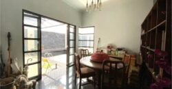 DIJUAL RUMAH DENGAN KOLAM RENANG DI JALAN WINDU BANDUNG