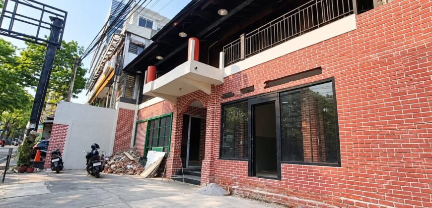 DISEWAKAN TEMPAT USAHA DI MAINROAD JALAN DIPATI UKUR